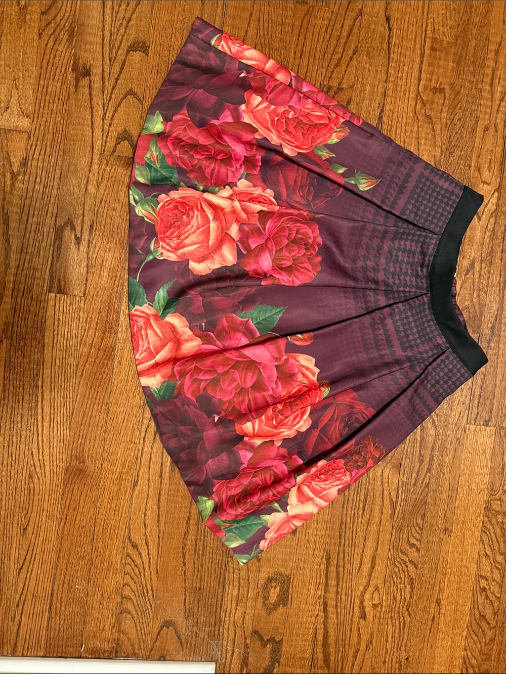 Ted Baker Floral Pleated Skirt | Size 2